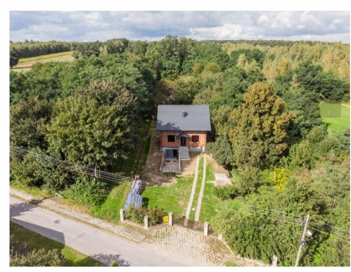 Nowy dom na przestronnej działce w Parku Krajobrazowym Wzniesień Łódzkich