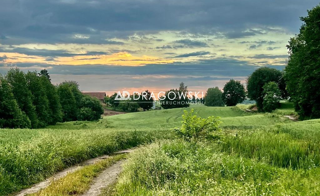 Warmia atrakcyjna działka budowlana z \"WZ\" + media