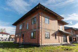 Dom na sprzedaż 260m2 wołomiński Kobyłka - zdjęcie 1