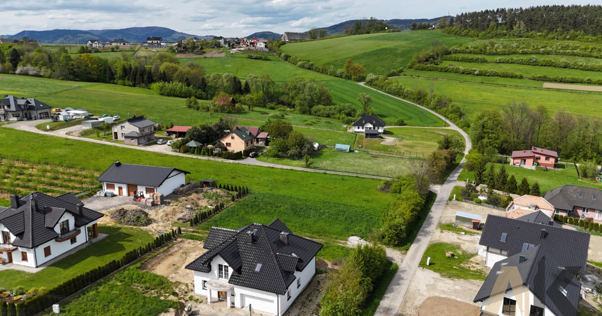 Działka budowlana - Krasne Potockie