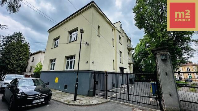Miejsce Postojowe + Komórka Rondo Mogilskie
