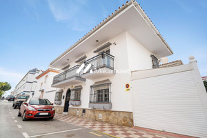 Dom na sprzedaż 180m2 Andaluzja Malaga Torrox Torrox Costa - zdjęcie 1