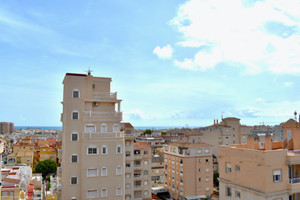 Mieszkanie na sprzedaż 70m2 Walencja Alicante Torrevieja calle Emil - zdjęcie 2