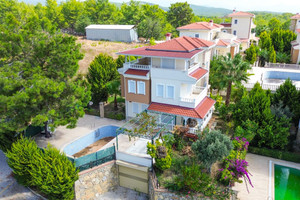 Dom na sprzedaż 325m2 Reg. Morza Śródziemnego Antalya Incekum - zdjęcie 1