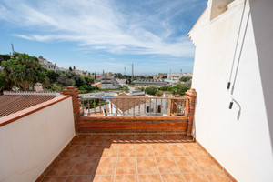 Dom na sprzedaż 192m2 Andaluzja Malaga Nerja - zdjęcie 2