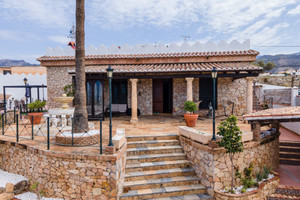 Dom na sprzedaż 180m2 Andaluzja Malaga Nerja - zdjęcie 2