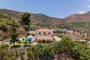 Dom na sprzedaż 424m2 Andaluzja Malaga Nerja - zdjęcie 1