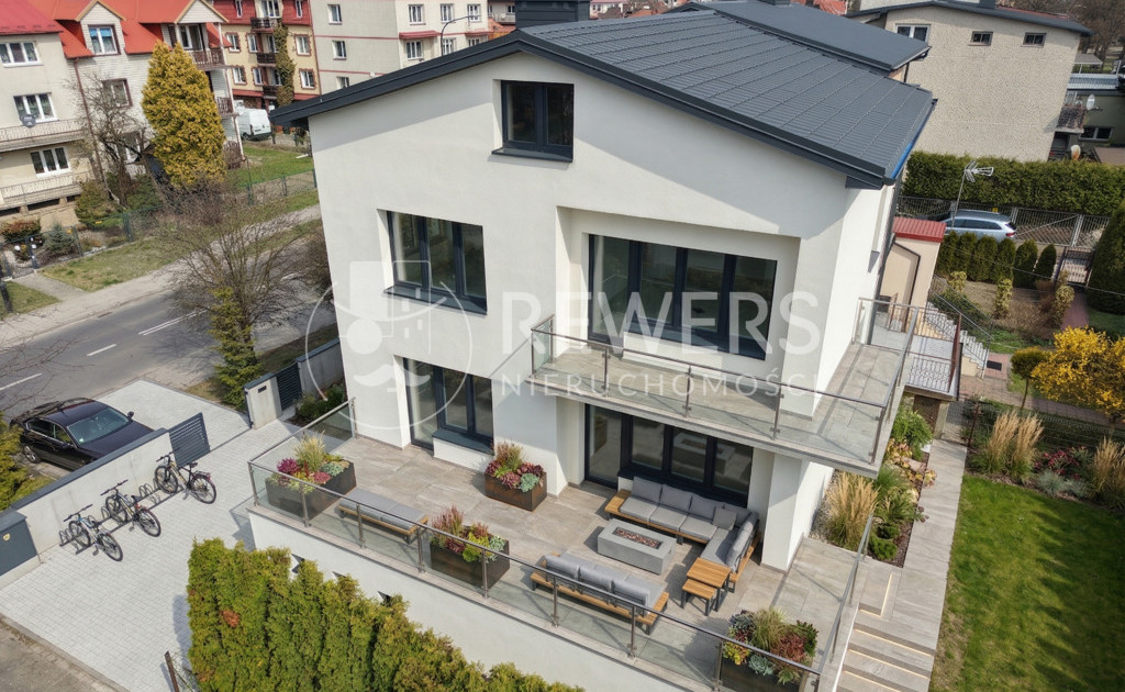 Gotowy do wykończenia 7 pokojowy dom