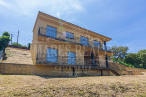 Dom na sprzedaż 340m2 Katalonia Girona - zdjęcie 3