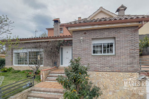 Dom na sprzedaż 144m2 Katalonia Girona - zdjęcie 1