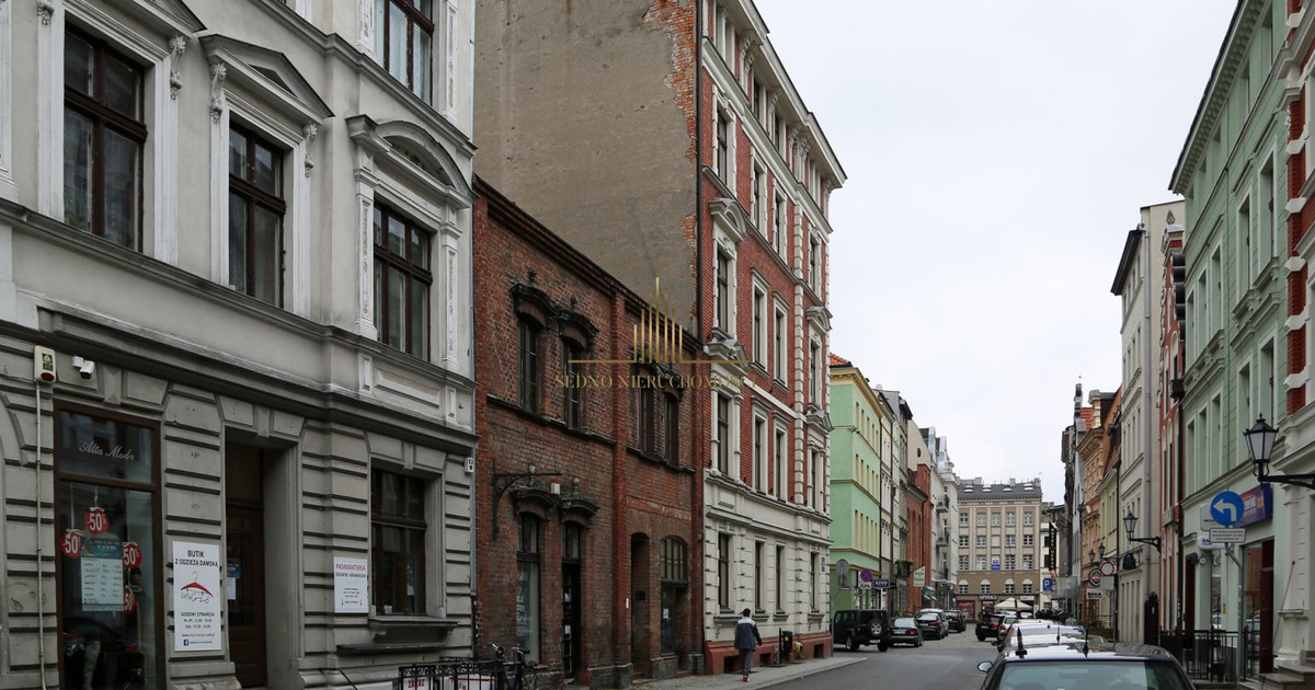 UROKLIWA KAMIENICA Z CEGŁY, MAŁE GARBARY, 220 M2