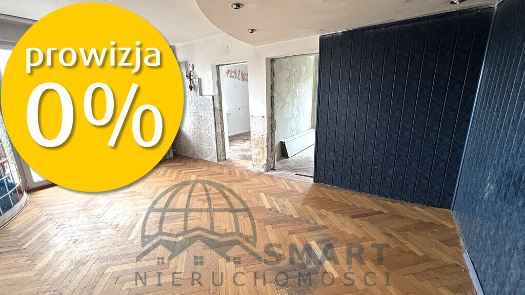 M4 na Wileńskiej, z miejscem parkingowym