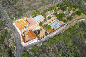 Dom na sprzedaż 426m2 Wyspy Kanaryjskie Santa Cruz de Tenerife - zdjęcie 1