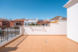 Mieszkanie na sprzedaż 110m2 Wyspy Kanaryjskie Santa Cruz de Tenerife - zdjęcie 1