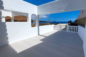 Mieszkanie na sprzedaż 70m2 Wyspy Kanaryjskie Santa Cruz de Tenerife - zdjęcie 1