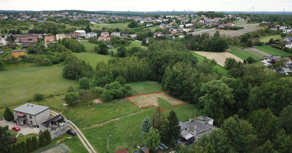 DZIAŁKA POD LASEM Z POZWOLENIEM NA BUDOWĘ