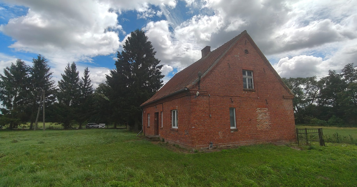 Dom Wolnostojący z działką 38 arów