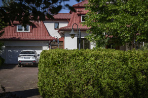 Dom na sprzedaż 297m2 piaseczyński Piaseczno Głosków Białych Dworków - zdjęcie 1