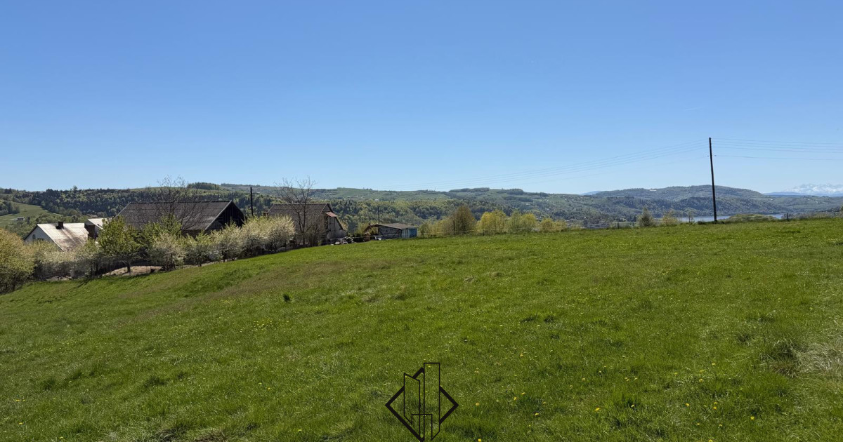 Działka widokowa –Jezioro Rożnowskie i Tatry