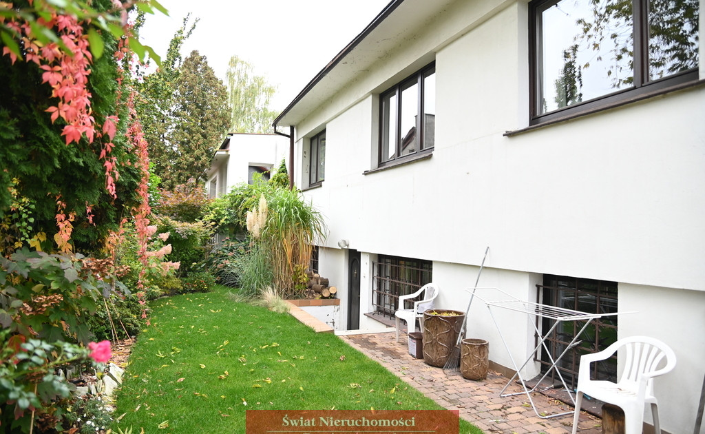 PRZESTRONNY DOM NA WOJSZYCACH