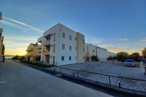 Mieszkanie na sprzedaż 87m2 Zadarska - zdjęcie 1