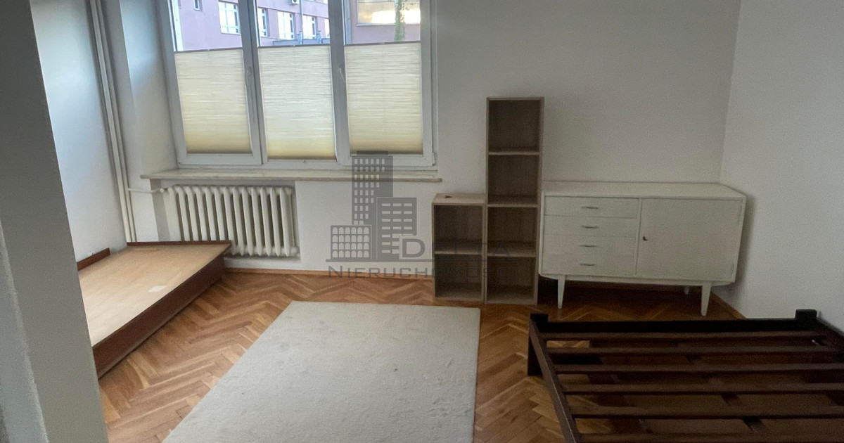Ciche, słoneczne mieszkanie z balkonem