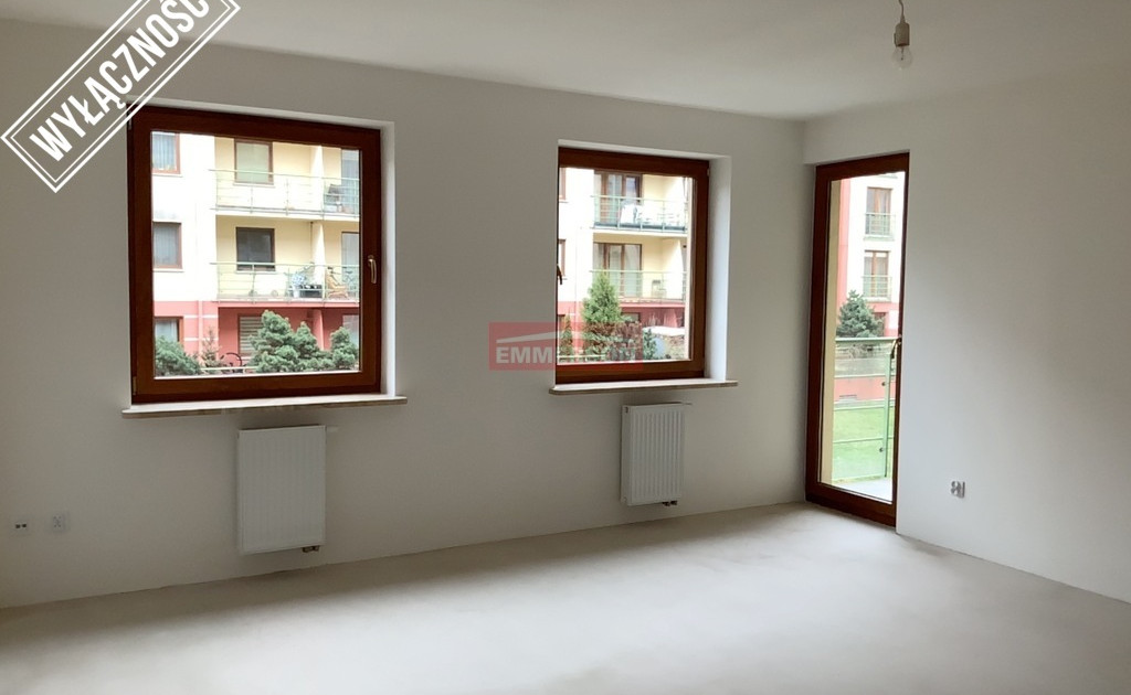 3 pokojowe z balkonem, standard deweloperski