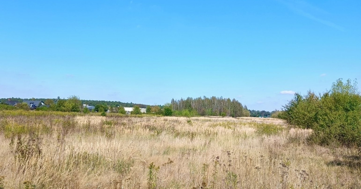 1100 m2 działki pod zabudowę jednorodzinną
