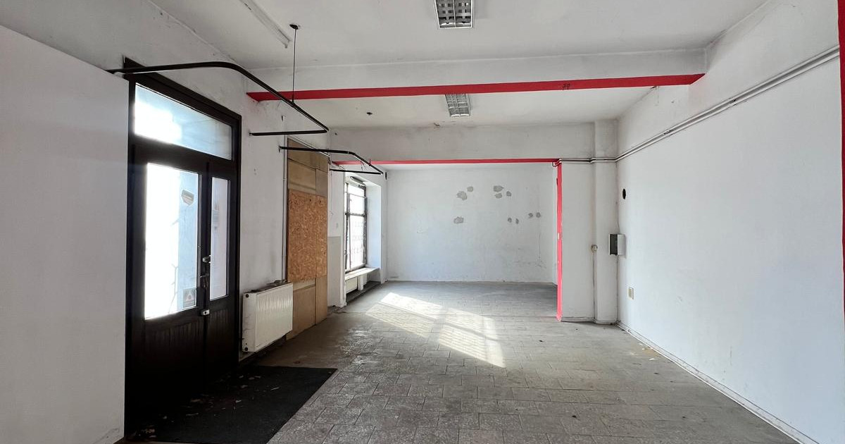 lokal użytkowy 133,87 m² przy ulicy z dużymi witrynami