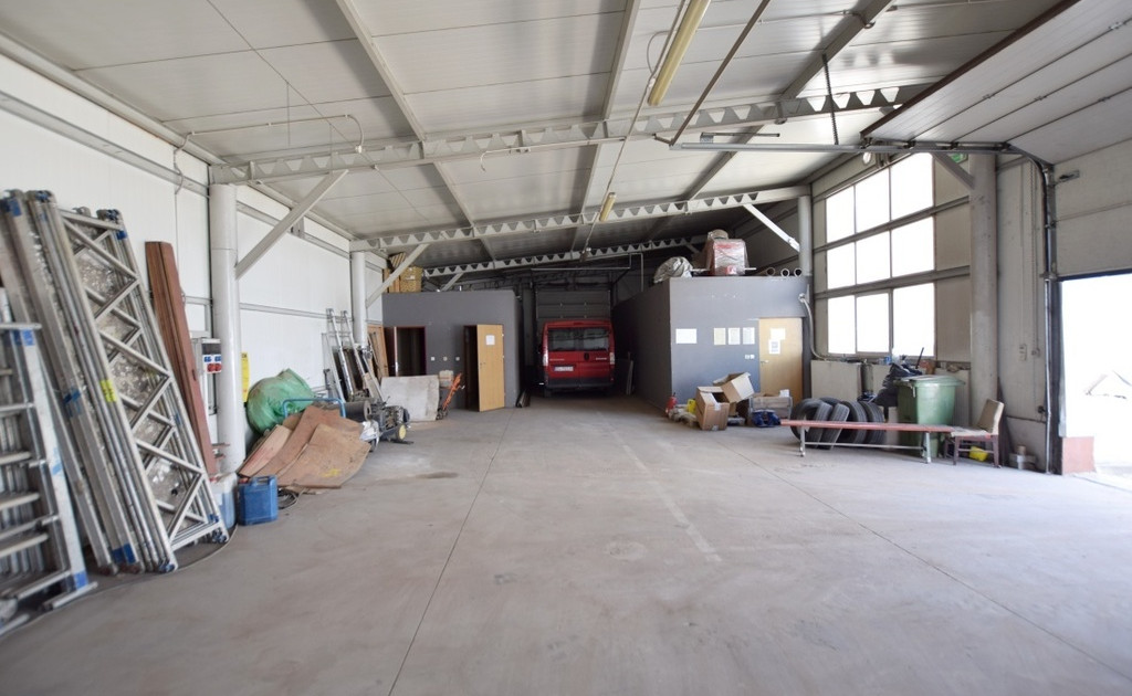 Samodzielna nieruchomość magazynowo-biurowa