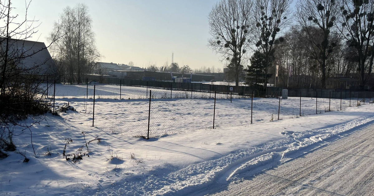 Działka z pozwoleniem na budowę hali w obrębie centrum Tarnowskich Gór