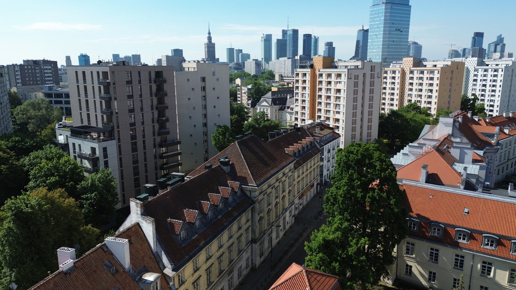 Budżetowe biura w centrum 300m do M Ratusz Arsenał