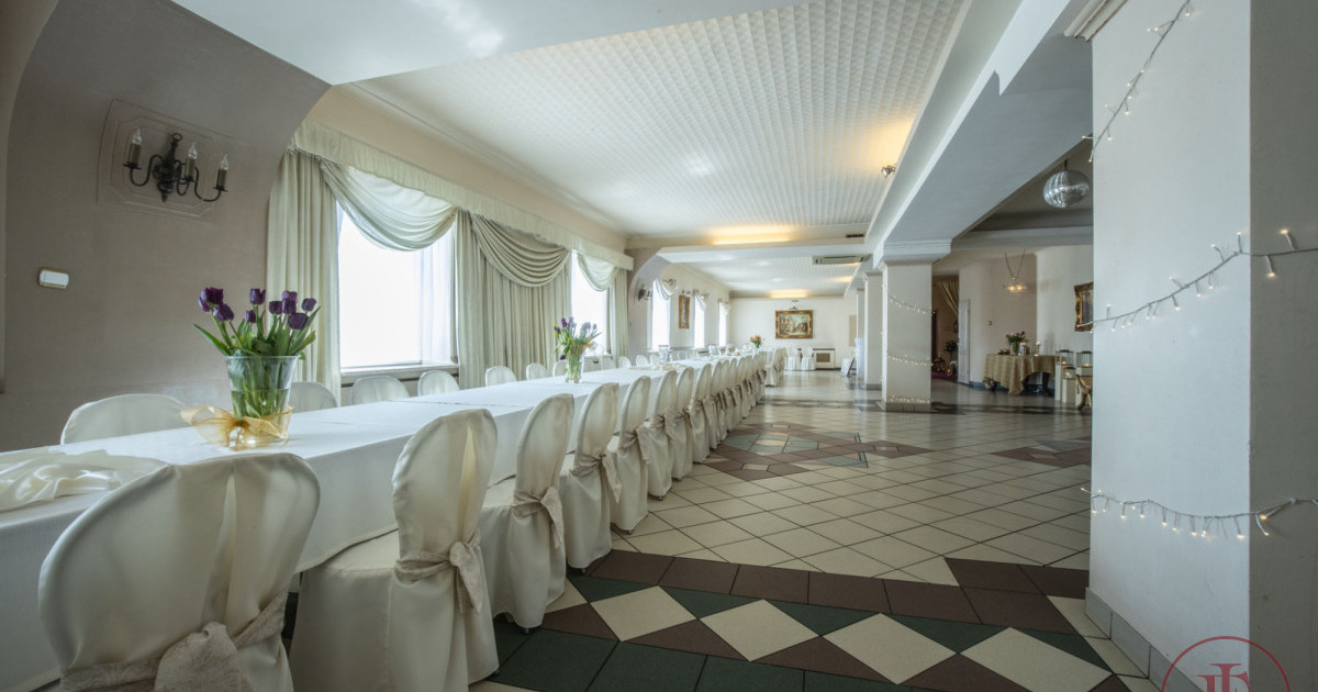 Sala bakietowa oraz obiekt noclegowy - Łódź