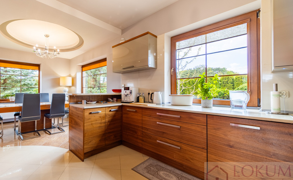 Dom parterowy Lublin piękny ogród