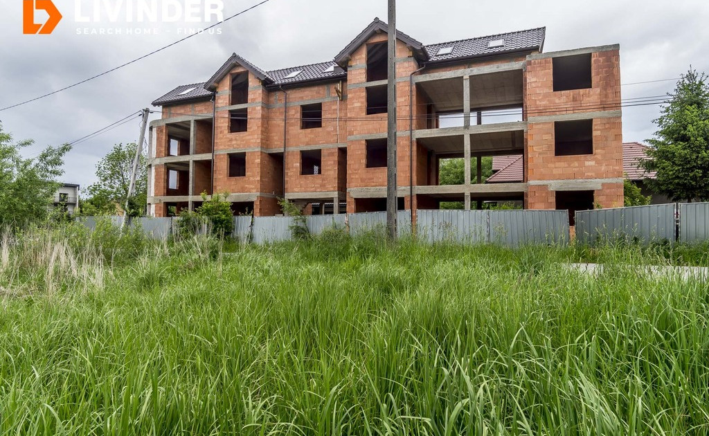 2 budynki, 4-6 mieszkalnymi / lokalami usługowymi