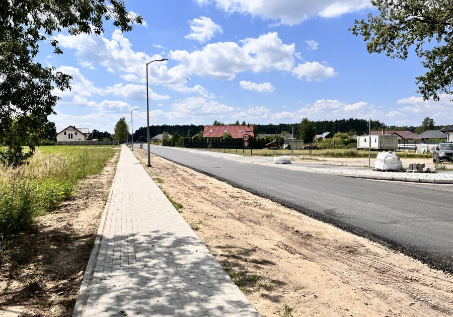 DZIAŁKA W POBLIŻU JEZIORA MIEDWIE