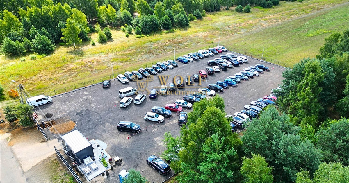 Teren inwestycyjny-parking samochodowy