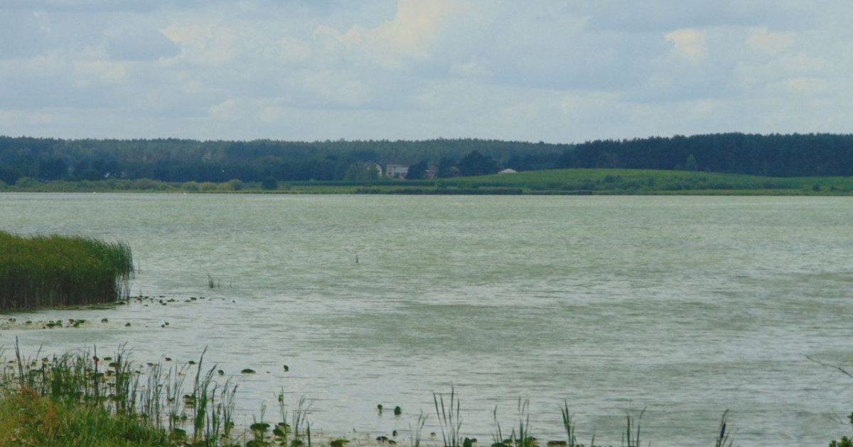 Piękna działka z linią brzegową