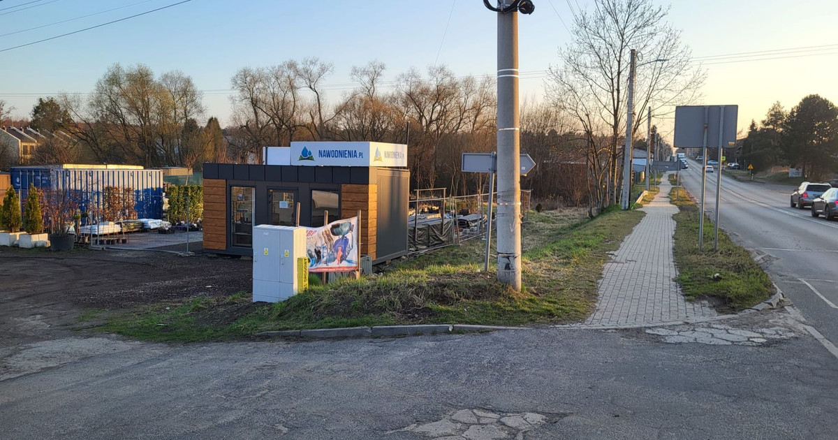 Działka usługowo-handlowa pod wynajem, przy głównej drodze, media