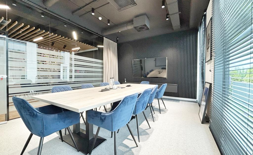 Lokal w nowoczesnym biurowcu w Krakowie / wysoki standard wykończenia