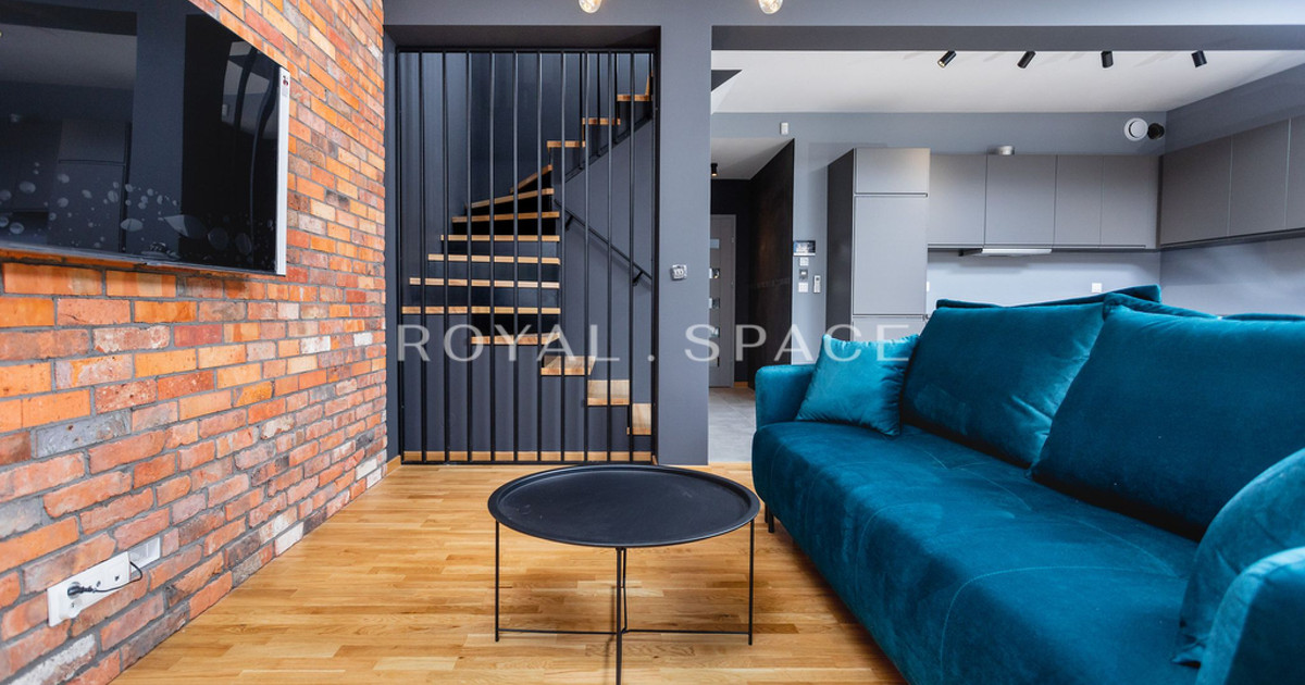 Trzypoziomowy dom z ogrodem z widokiem na Bagry