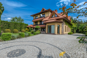 Dom na sprzedaż 350m2 wołomiński Kobyłka - zdjęcie 1