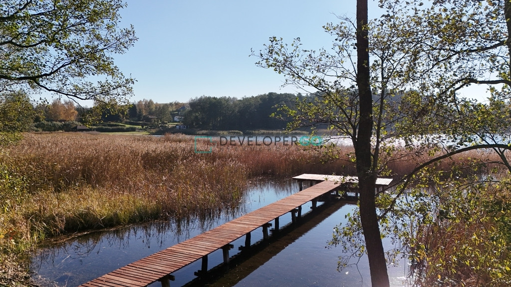 Działka 3613 m² z własną linią brzegową i pomostem