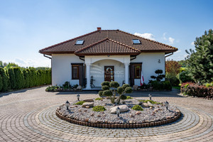 Dom na sprzedaż 240m2 lubelski Niedrzwica Duża Majdan Sobieszczański - zdjęcie 2