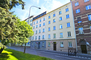 Mieszkanie na sprzedaż 65m2 Kraków Stare Miasto Adama Mickiewicza - zdjęcie 1