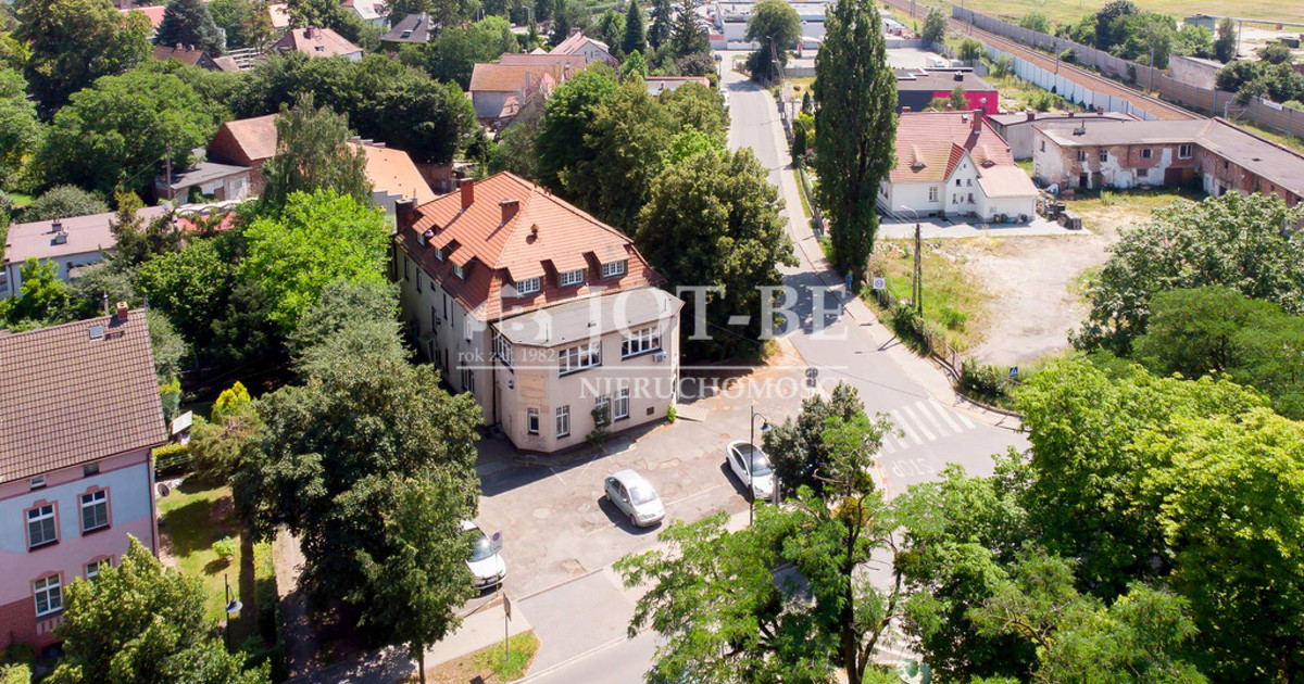 BUDYNEK WOLNOSTOJĄCY W OBORNIKACH ŚLĄSKICH