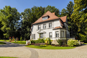 Dom na sprzedaż 487m2 dzierżoniowski Pieszyce - zdjęcie 2