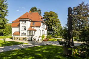 Dom na sprzedaż 487m2 dzierżoniowski Dzierżoniów - zdjęcie 1