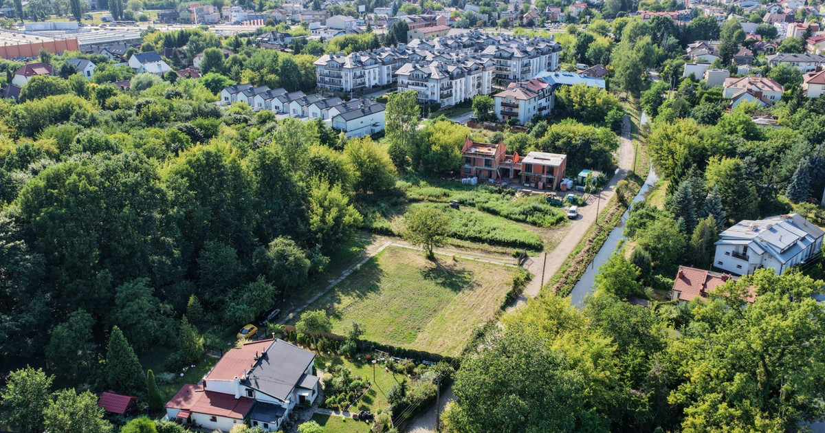 Działka pod intensywną zabudowę mieszkaniową jednorodzinną
