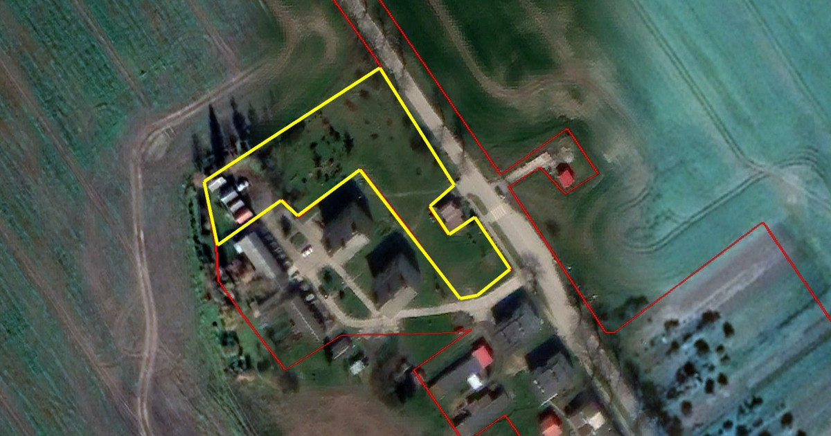 Działka rolno-budowlana o powierzchni 3514 m2 (0.3514 ha). Wojkowo